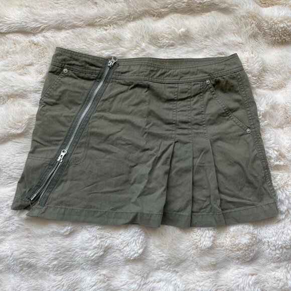 Esprit Y2K Green Pleated Low Rise Mini Skirt with Zipper Detail - Picture 1 of 4